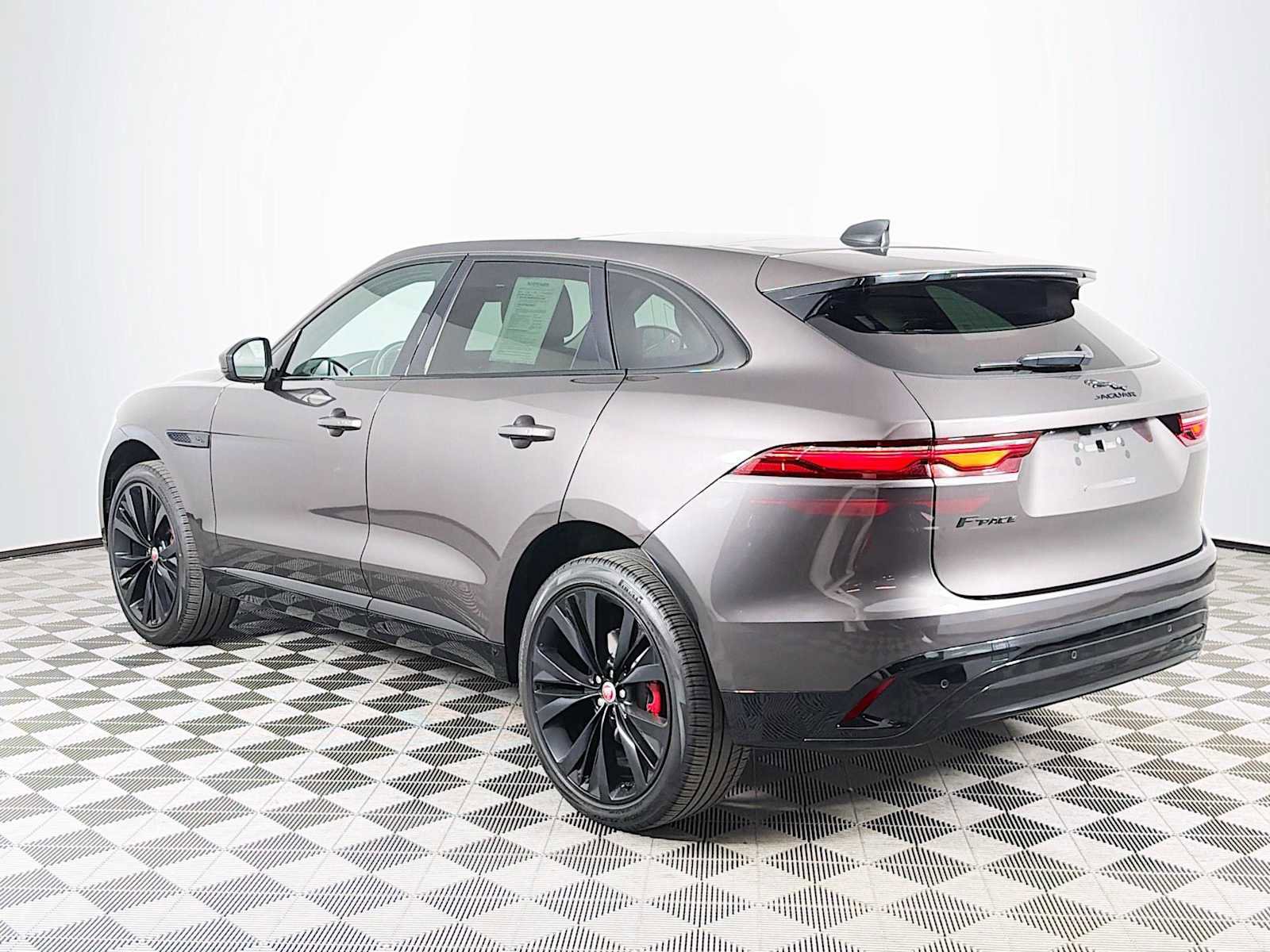 Used 2022 Jaguar F-PACE S AWD/4WD image 7