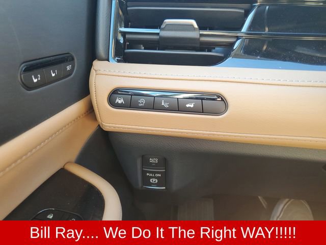 Used 2025 INFINITI QX80 Sensory image 24