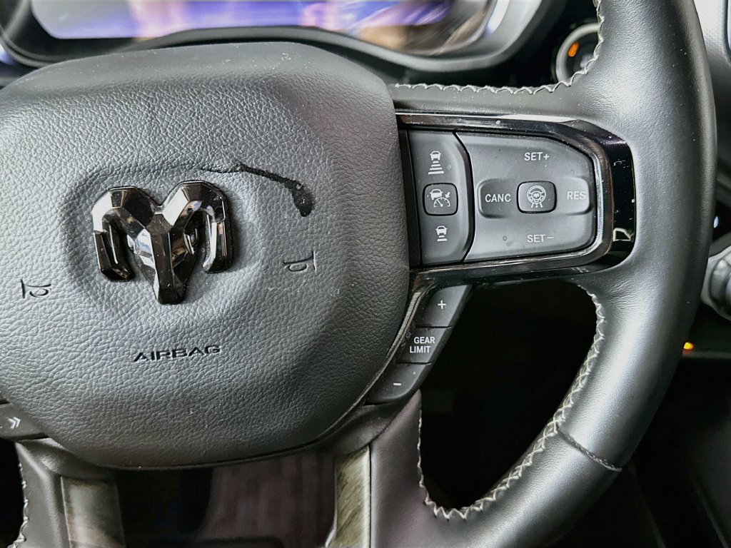 Used 2025 RAM 1500 Limited AWD/4WD image 27