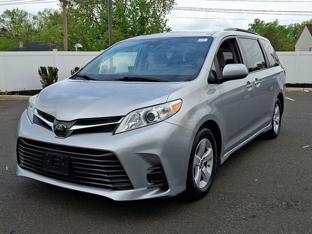 Used 2020 Toyota Sienna LE FWD image 3