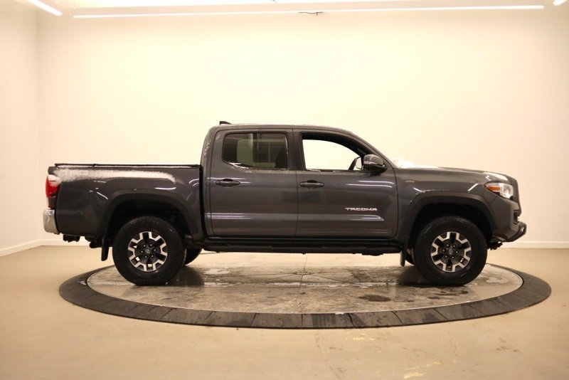 Used 2019 Toyota Tacoma TRD Off-Road w/ Four Season Floor Mat Package image 2