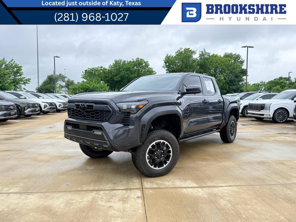 Used 2025 Toyota Tacoma TRD Off-Road AWD/4WD image 1