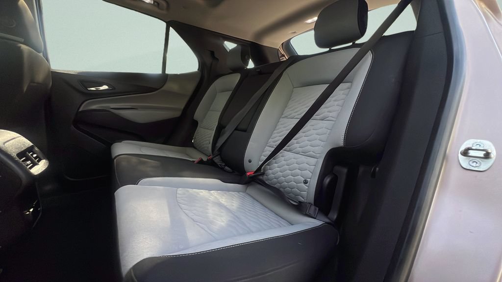 Used 2018 Chevrolet Equinox LT w/ Sun & Infotainment Package FWD image 10