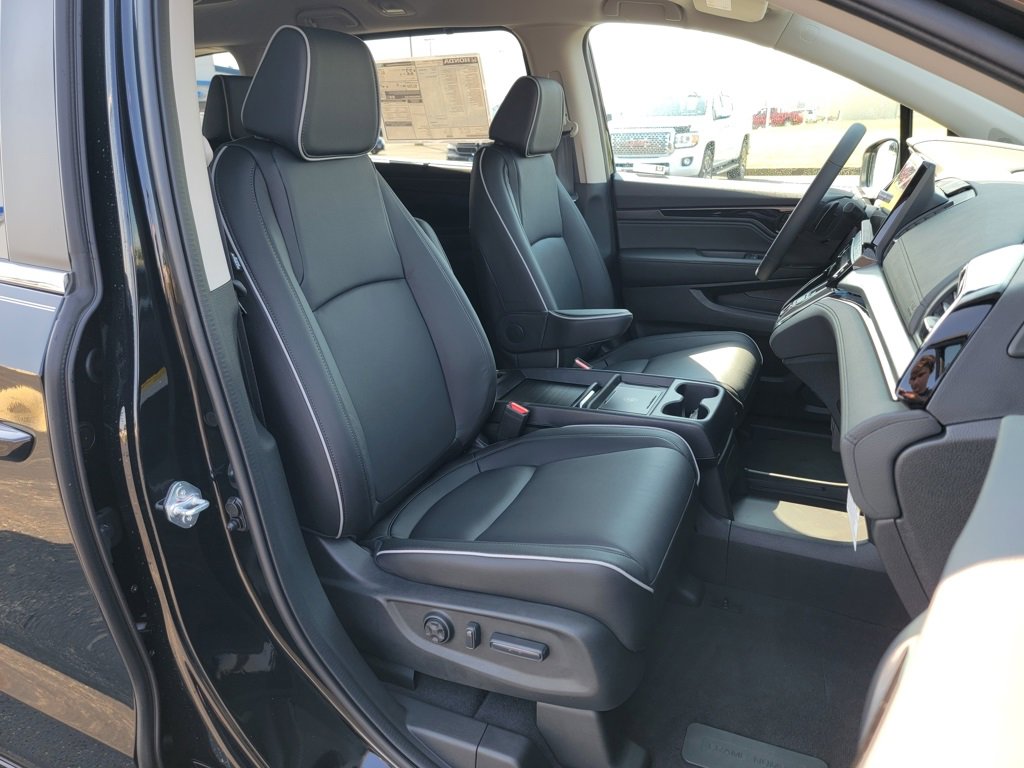 New 2026 Honda Odyssey Touring image 12