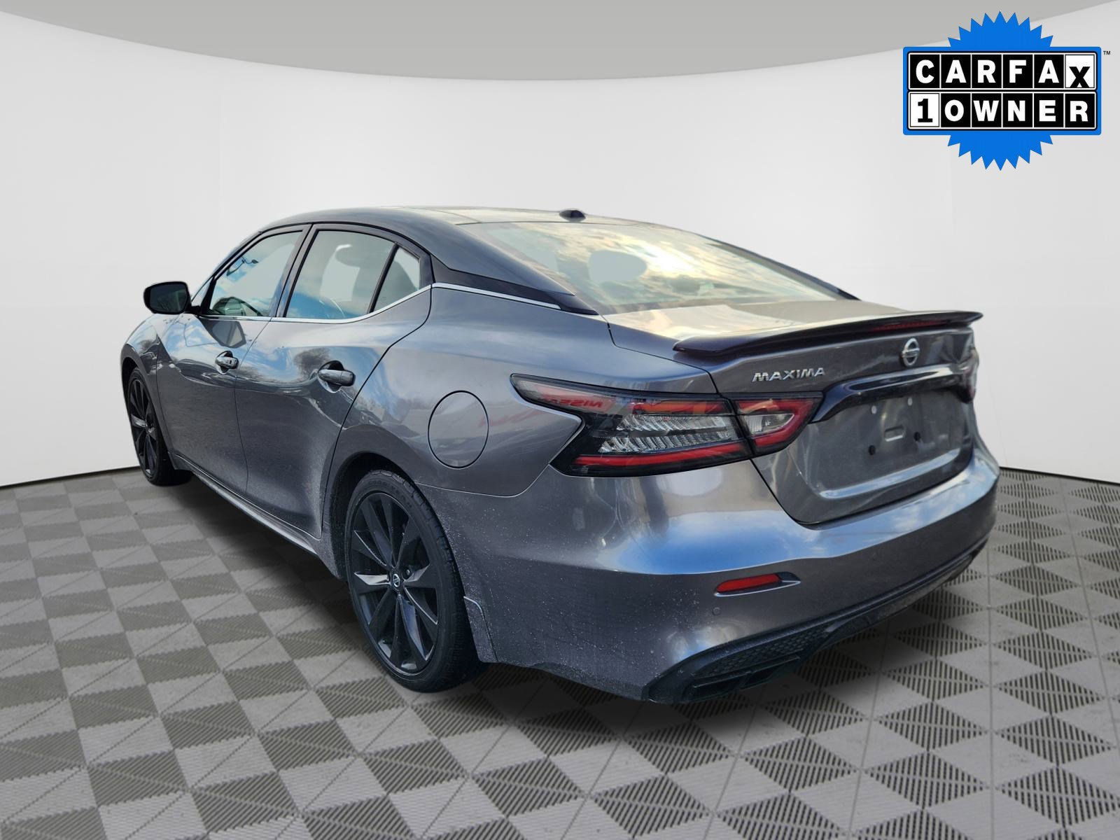 Certified 2022 Nissan Maxima SR w/ Sport Mat Group image 3