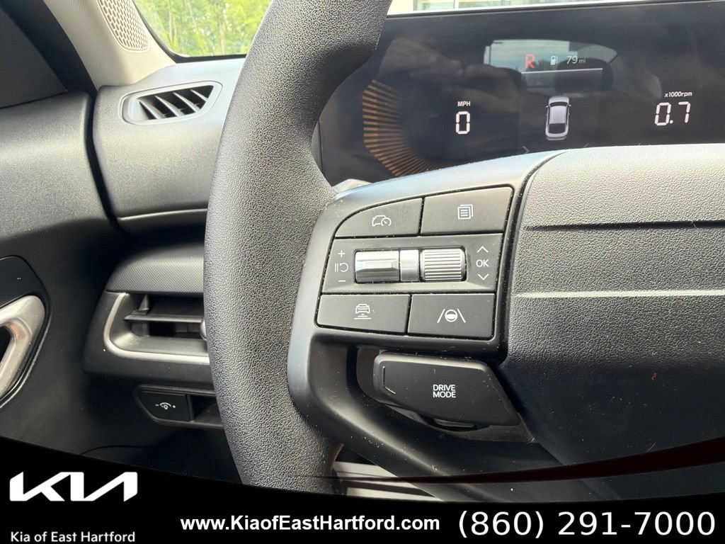 Certified 2025 Kia K4 FWD image 33