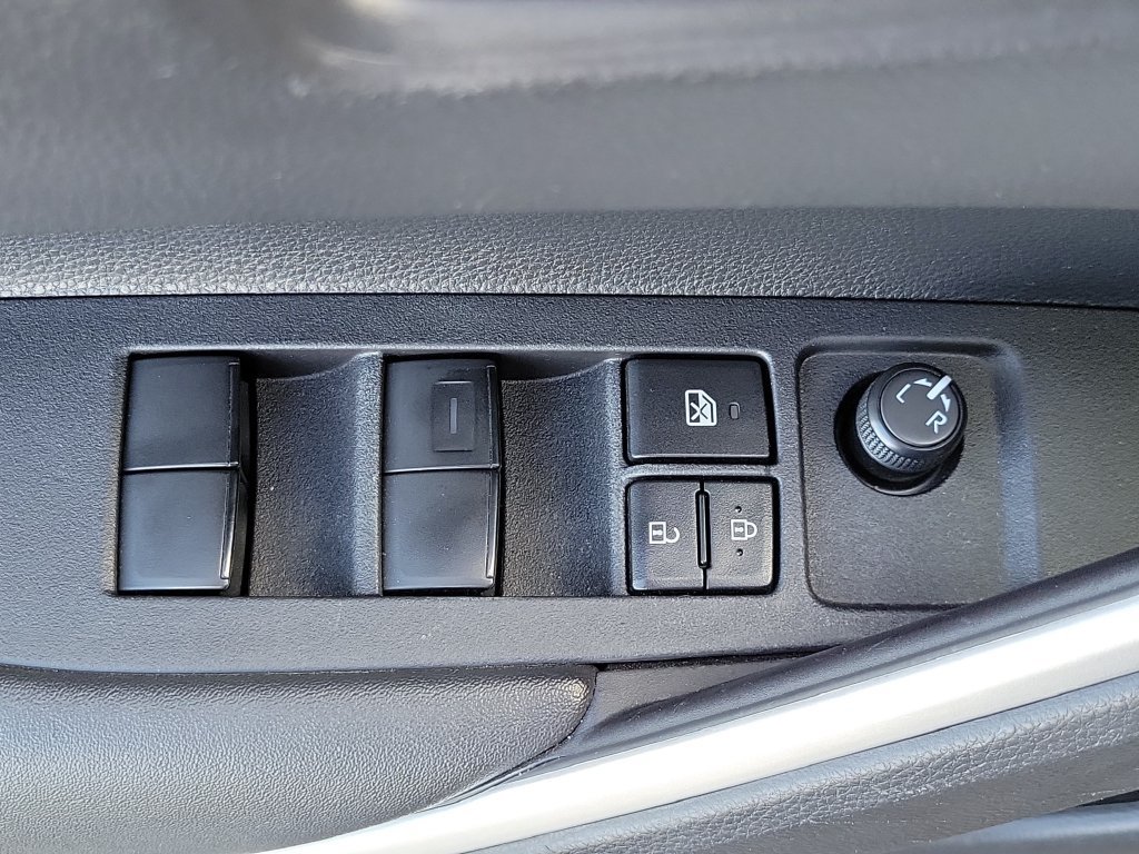 Used 2024 Toyota Corolla Cross AWD Hybrid image 23