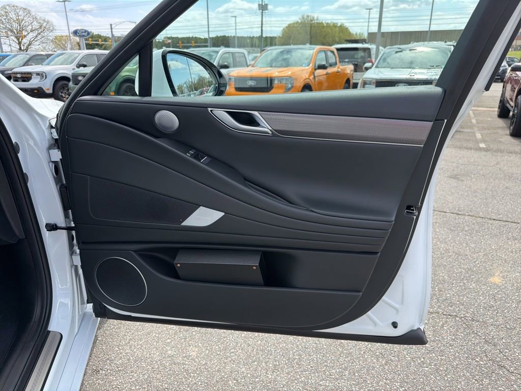 Used 2025 Genesis G80 3.5T Sport image 22