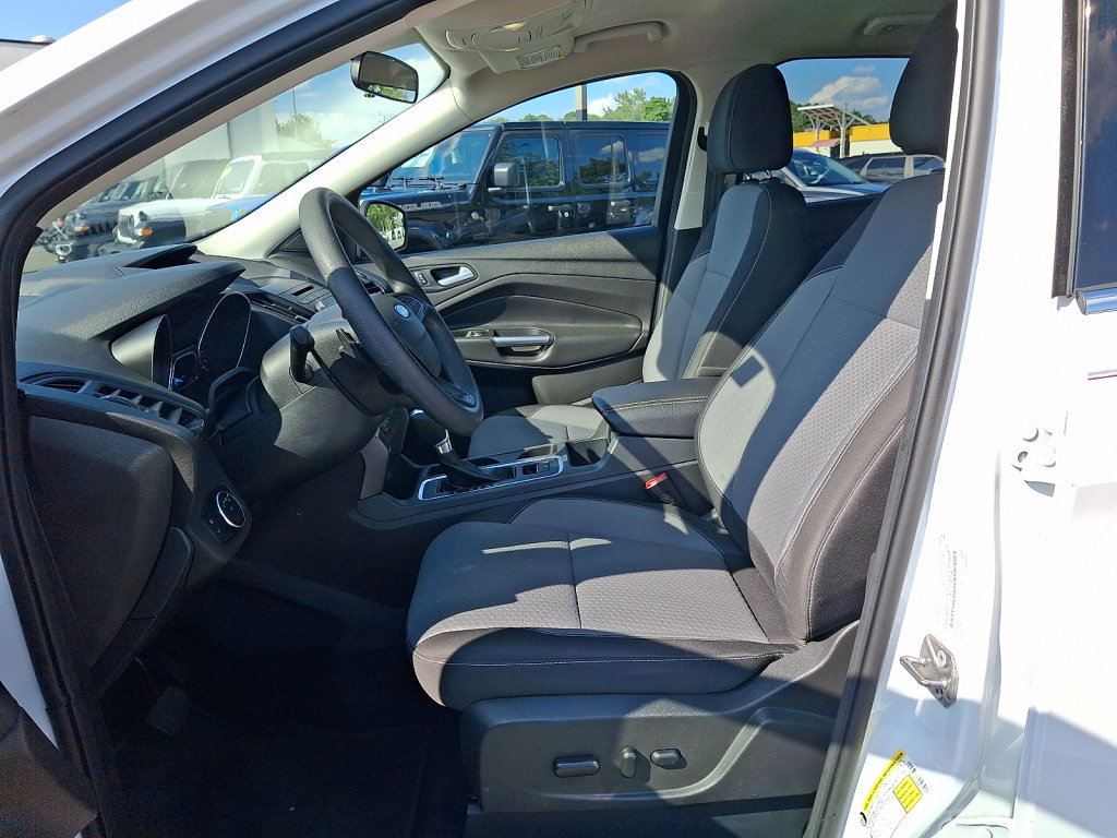 Used 2017 Ford Escape SE AWD/4WD image 24