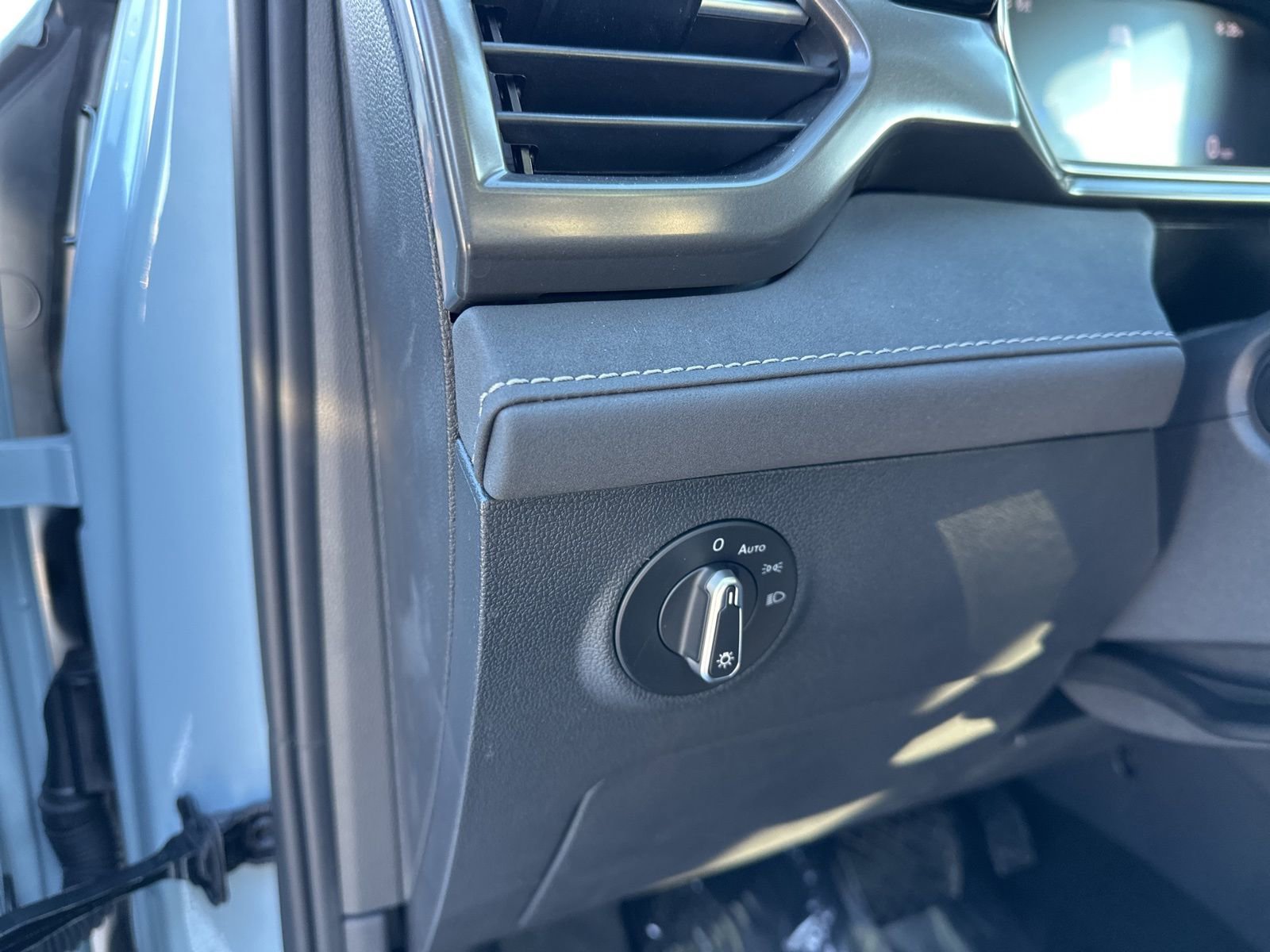 New 2026 Volkswagen Taos SE image 20