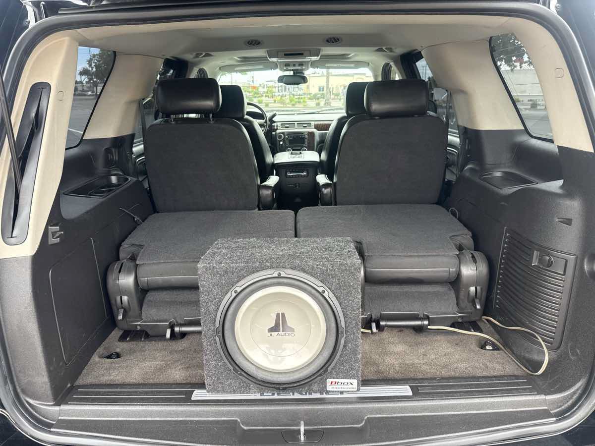 Used 2009 GMC Yukon Denali AWD/4WD image 27