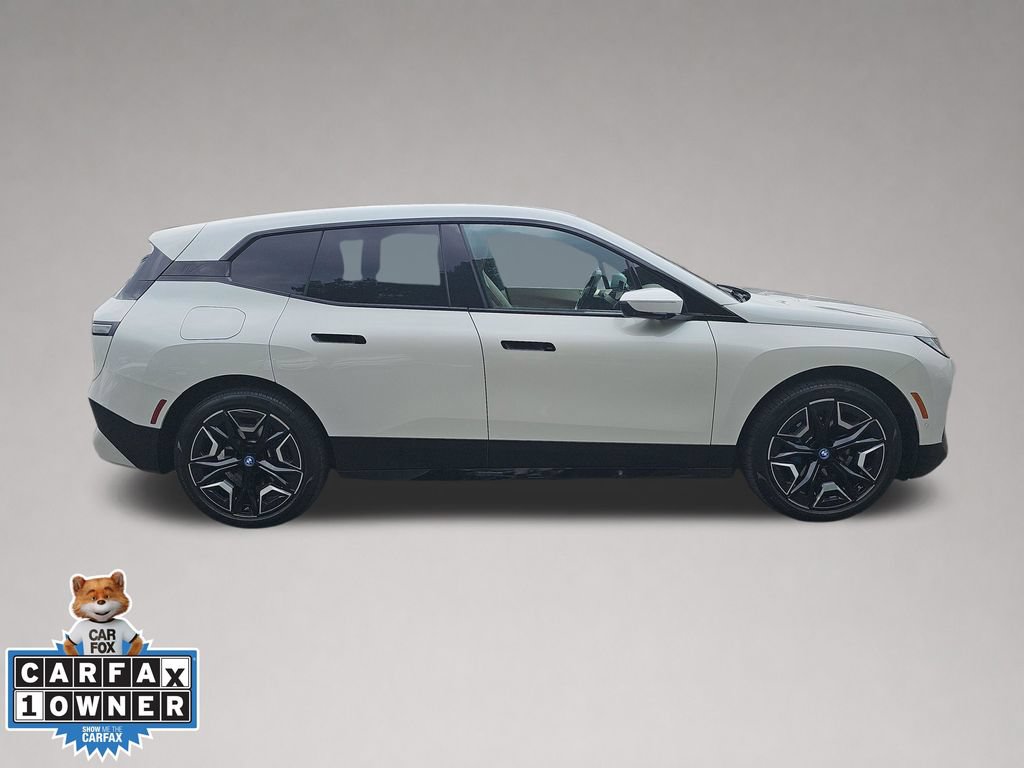 Used 2024 BMW iX xDrive50 w/ Sport Package AWD/4WD image 3