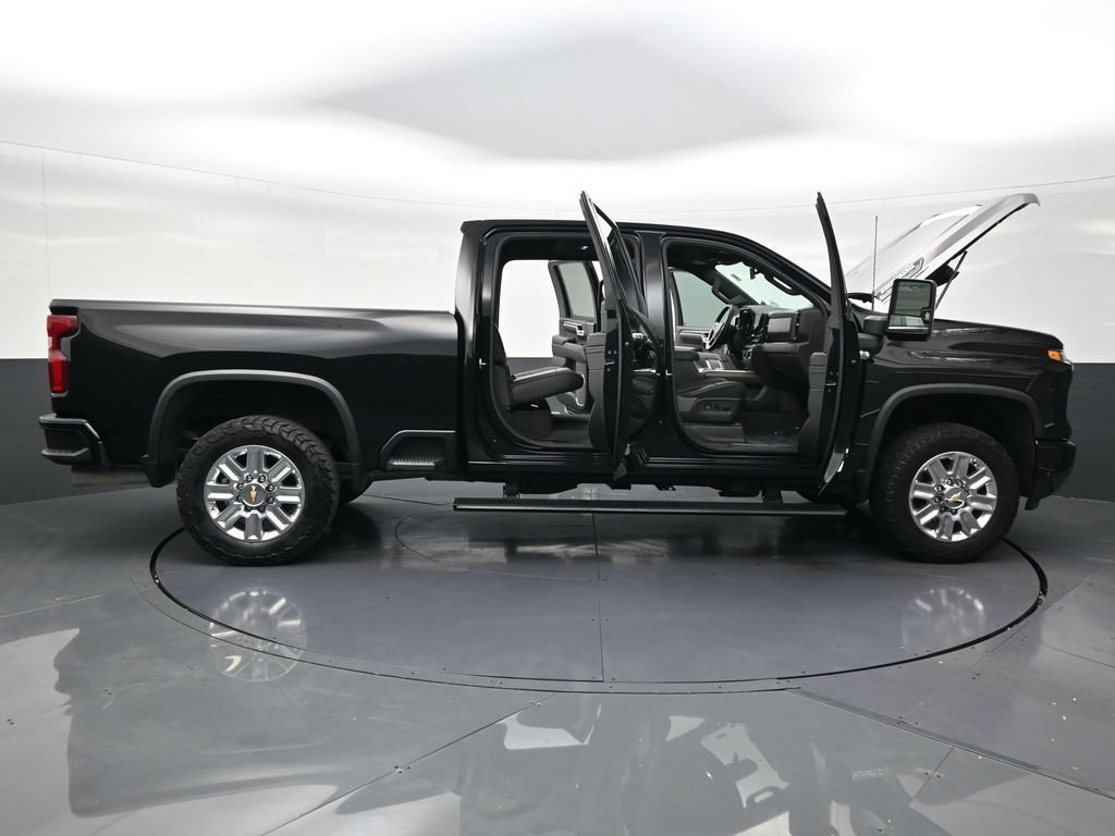 Used 2024 Chevrolet Silverado 2500 High Country w/ High Country Premium Package AWD/4WD image 26