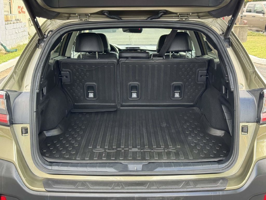 Used 2023 GMC Yukon XL Denali Ultimate AWD/4WD image 44