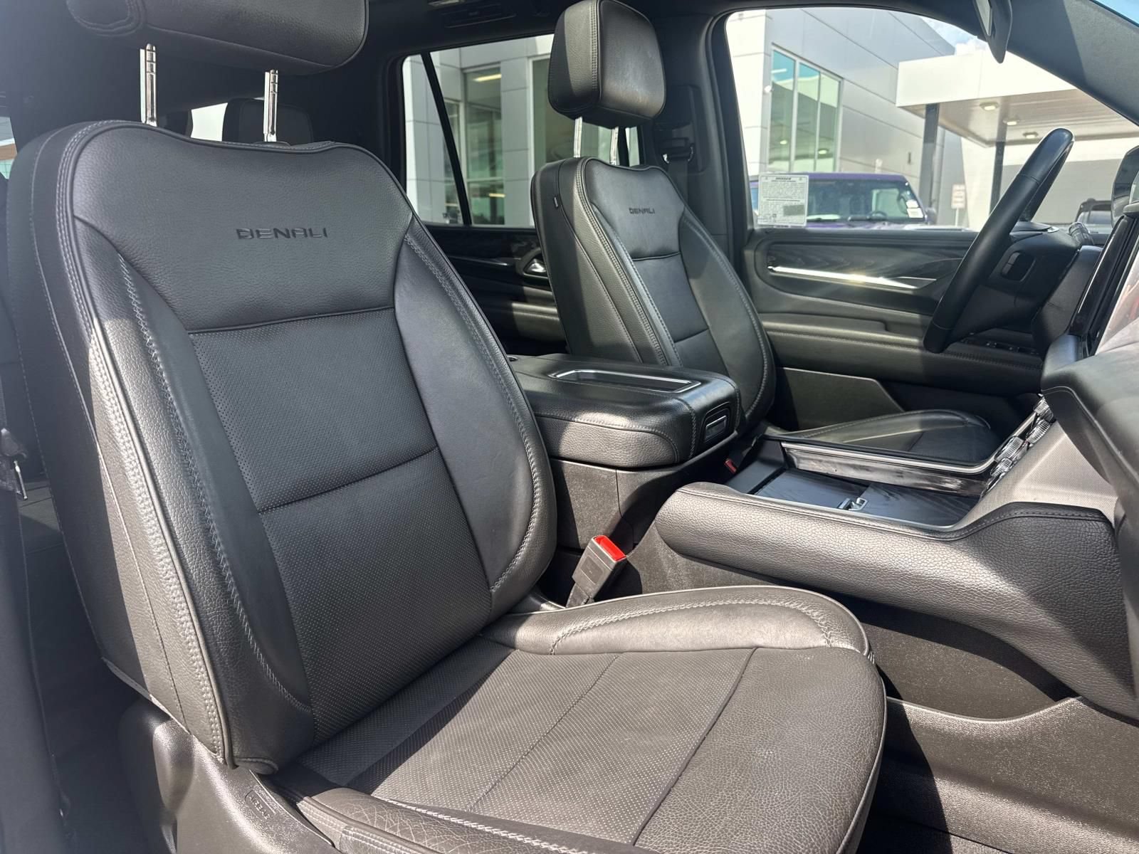 Used 2023 GMC Yukon Denali w/ Max Trailering Package AWD/4WD image 13