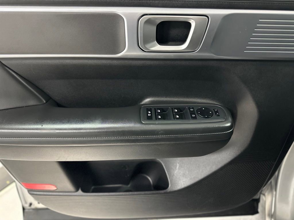 Used 2025 Hyundai Santa Fe SEL image 17