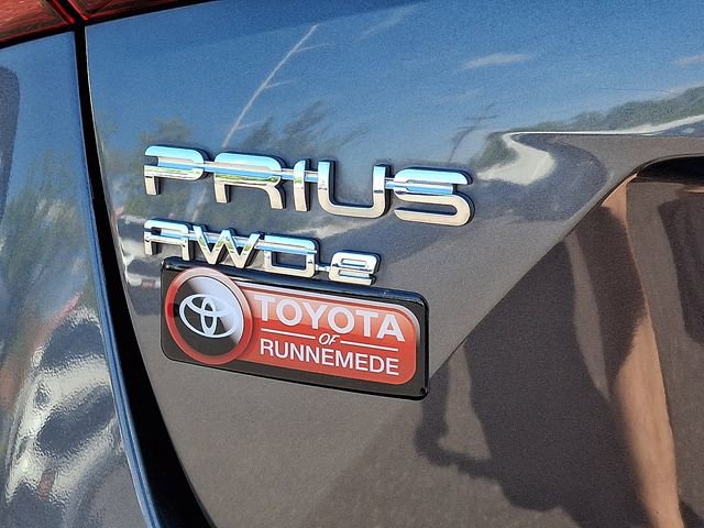 Used 2020 Toyota Prius LE AWD/4WD image 29