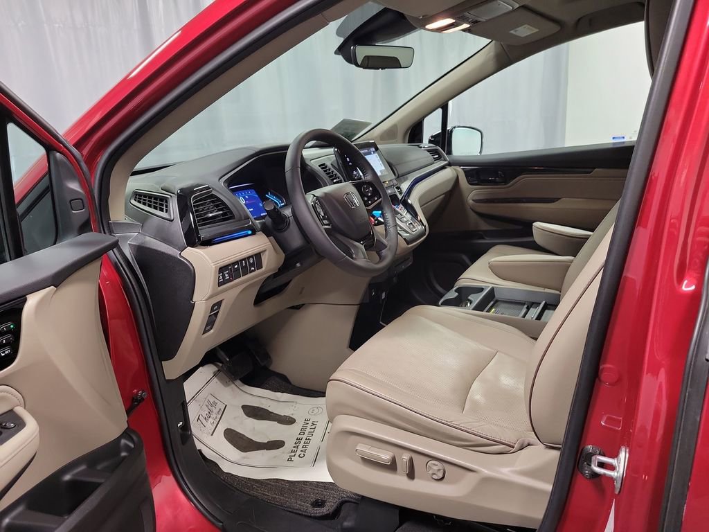 Used 2023 Honda Odyssey Elite image 12