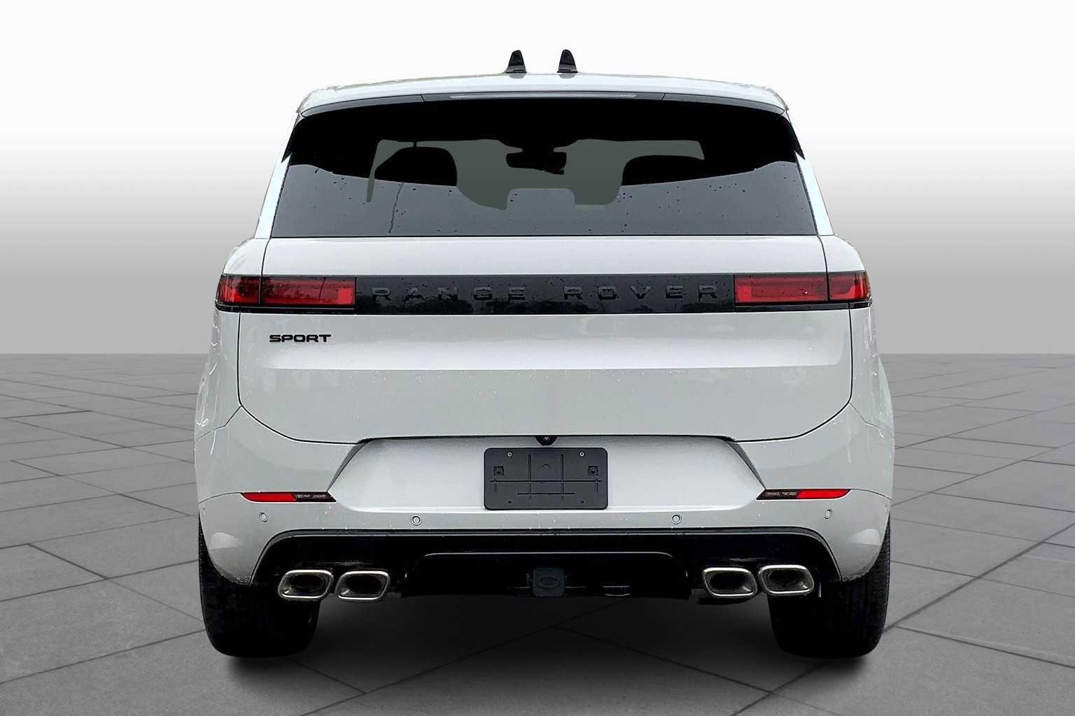 Used 2025 Land Rover Range Rover Sport Autobiography image 4