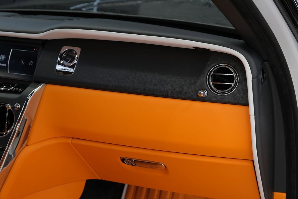 Used 2024 Rolls-Royce Cullinan image 60