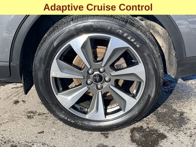 Used 2024 Ford Escape Platinum image 9