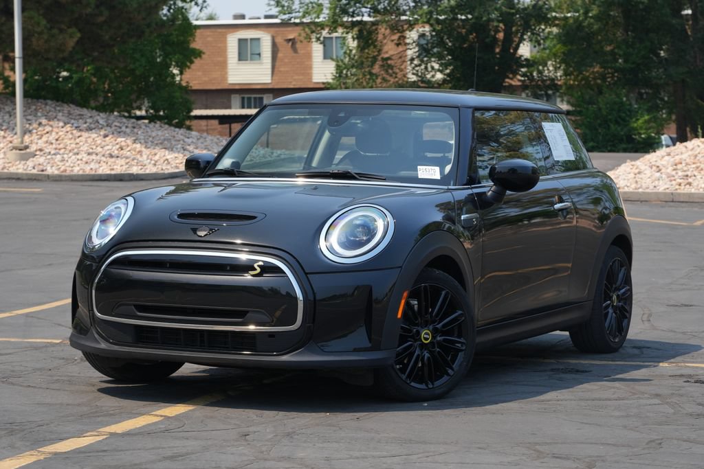 Certified 2024 MINI Cooper SE FWD image 1