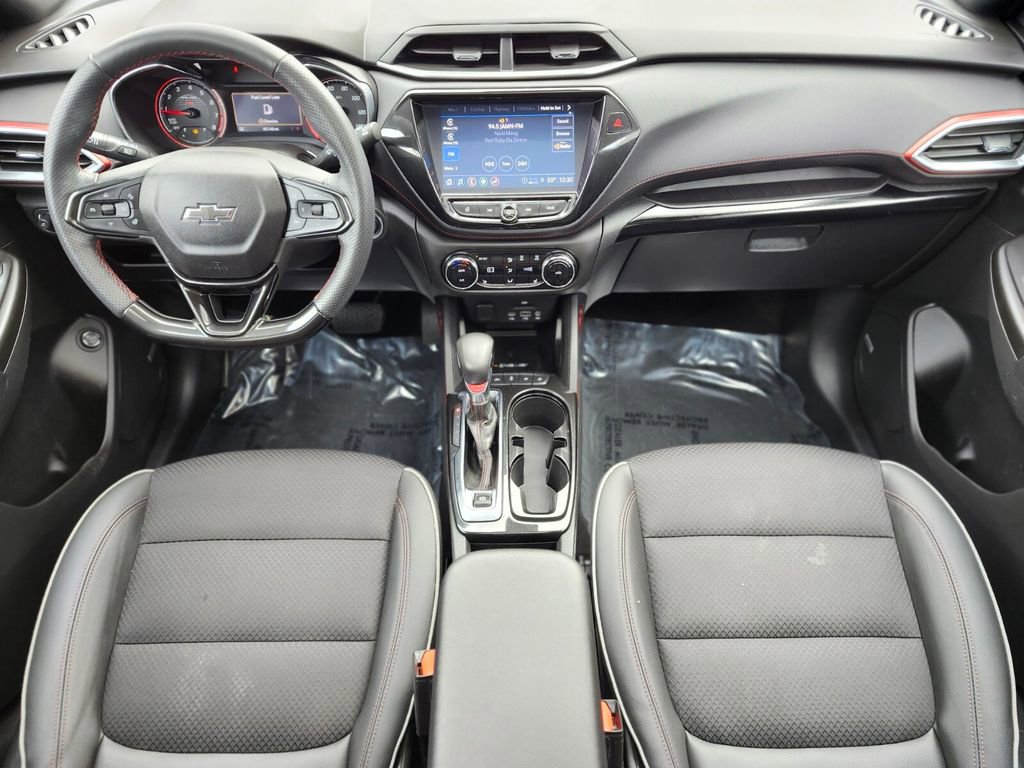 Used 2023 Chevrolet TrailBlazer RS w/ Sun and Liftgate Package image 10