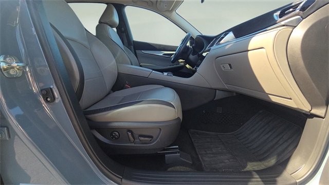 Used 2023 INFINITI QX50 Sensory w/ Accent Package image 12