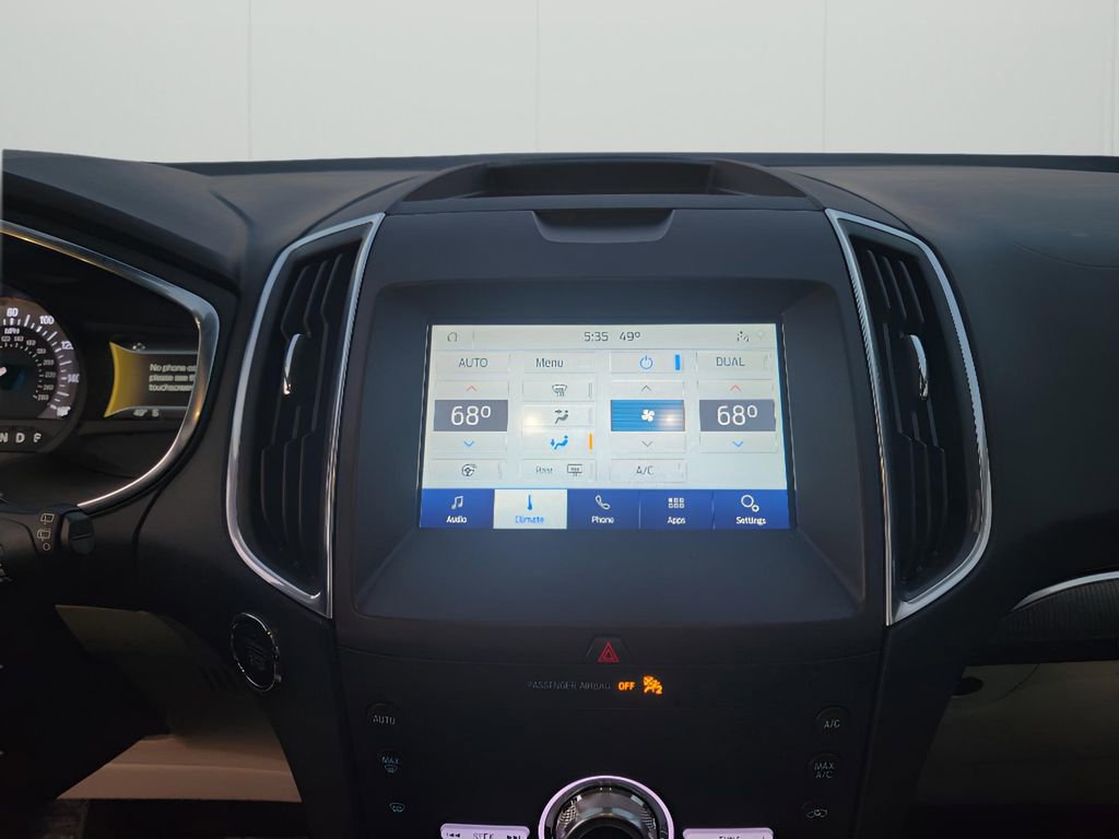 Used 2020 Ford Edge Titanium image 22