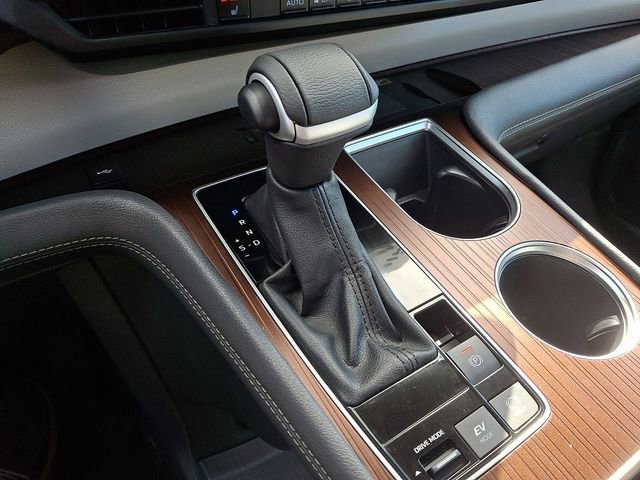 Used 2024 Toyota Sienna XLE w/ XLE Plus Package image 18