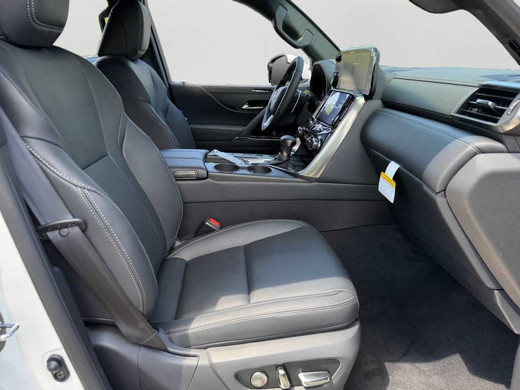 New 2026 Lexus LX 600 4WD w/ Luxury Package image 7