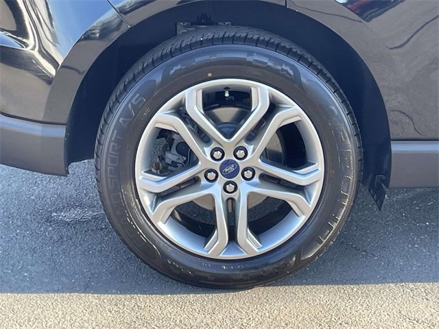 Certified 2018 Ford Edge Titanium w/ Equipment Group 301A image 7