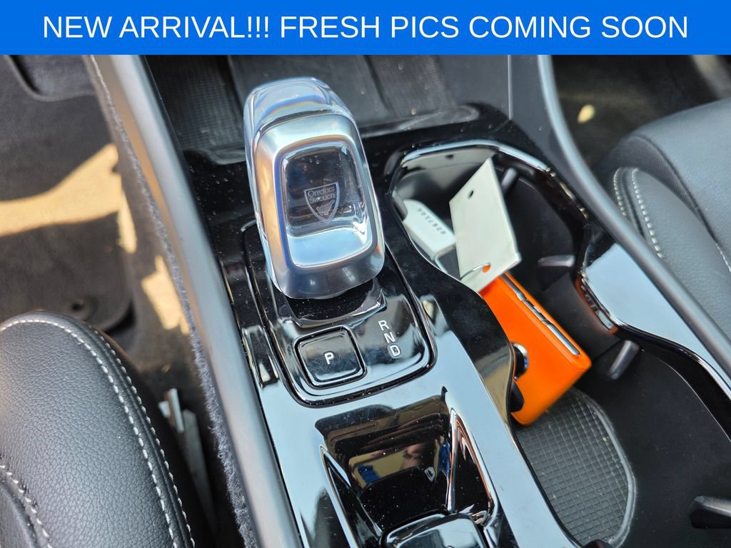 Used 2026 Volvo XC40 B5 Plus AWD/4WD image 11
