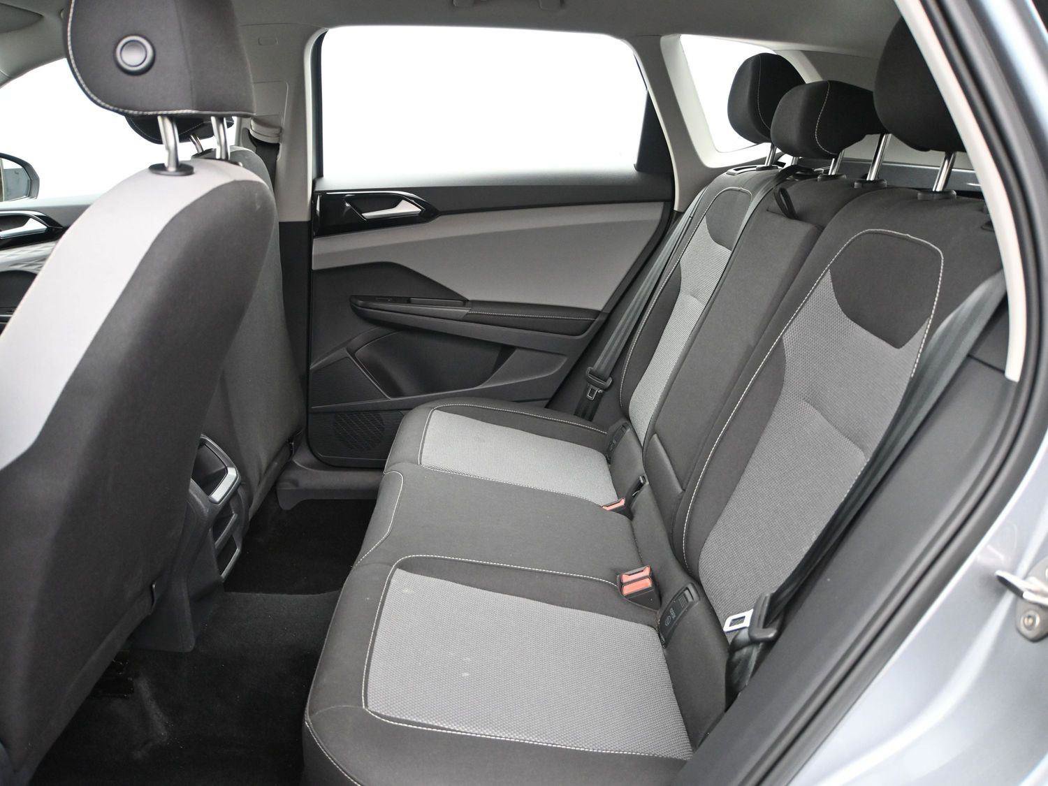 Used 2024 Volkswagen Taos S image 8