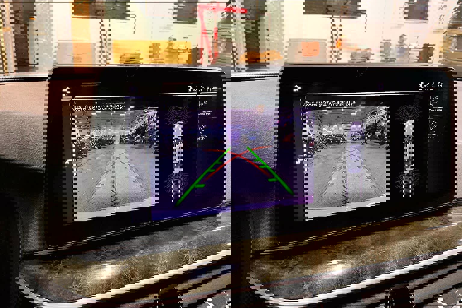 Used 2021 BMW 540i xDrive w/ Premium Package image 26