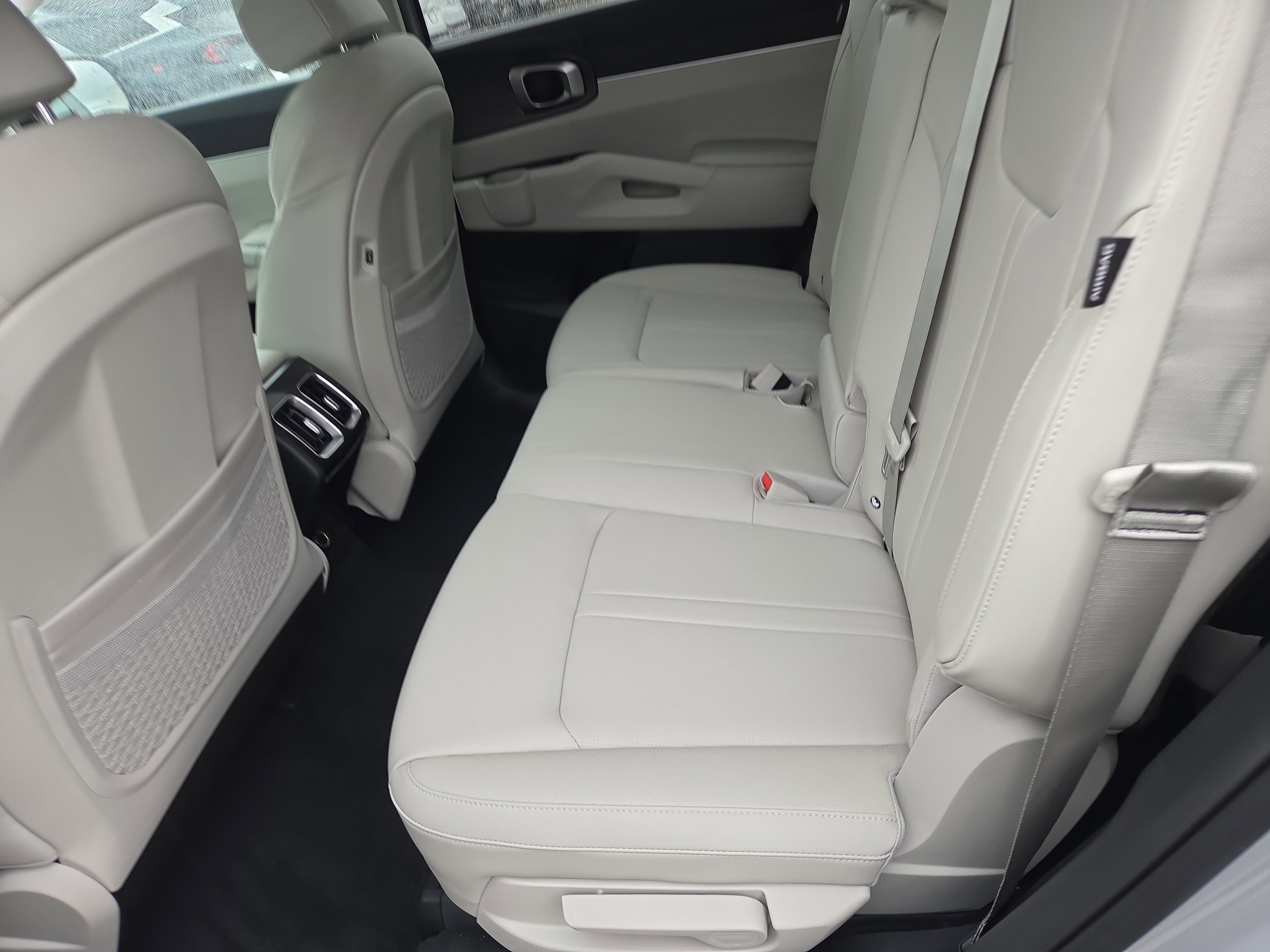 New 2026 Kia Sorento S image 6