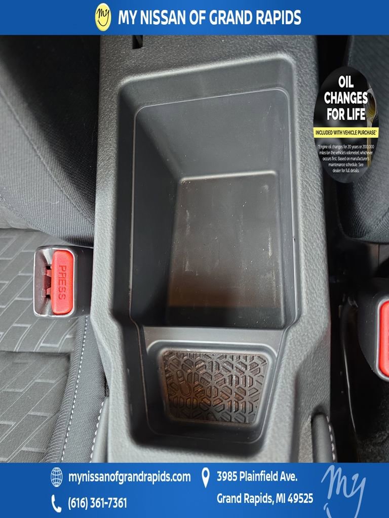 Used 2024 Nissan Kicks SV image 30