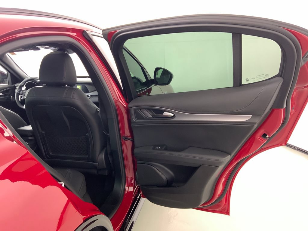 New 2026 Alfa Romeo Stelvio Sprint AWD/4WD image 33