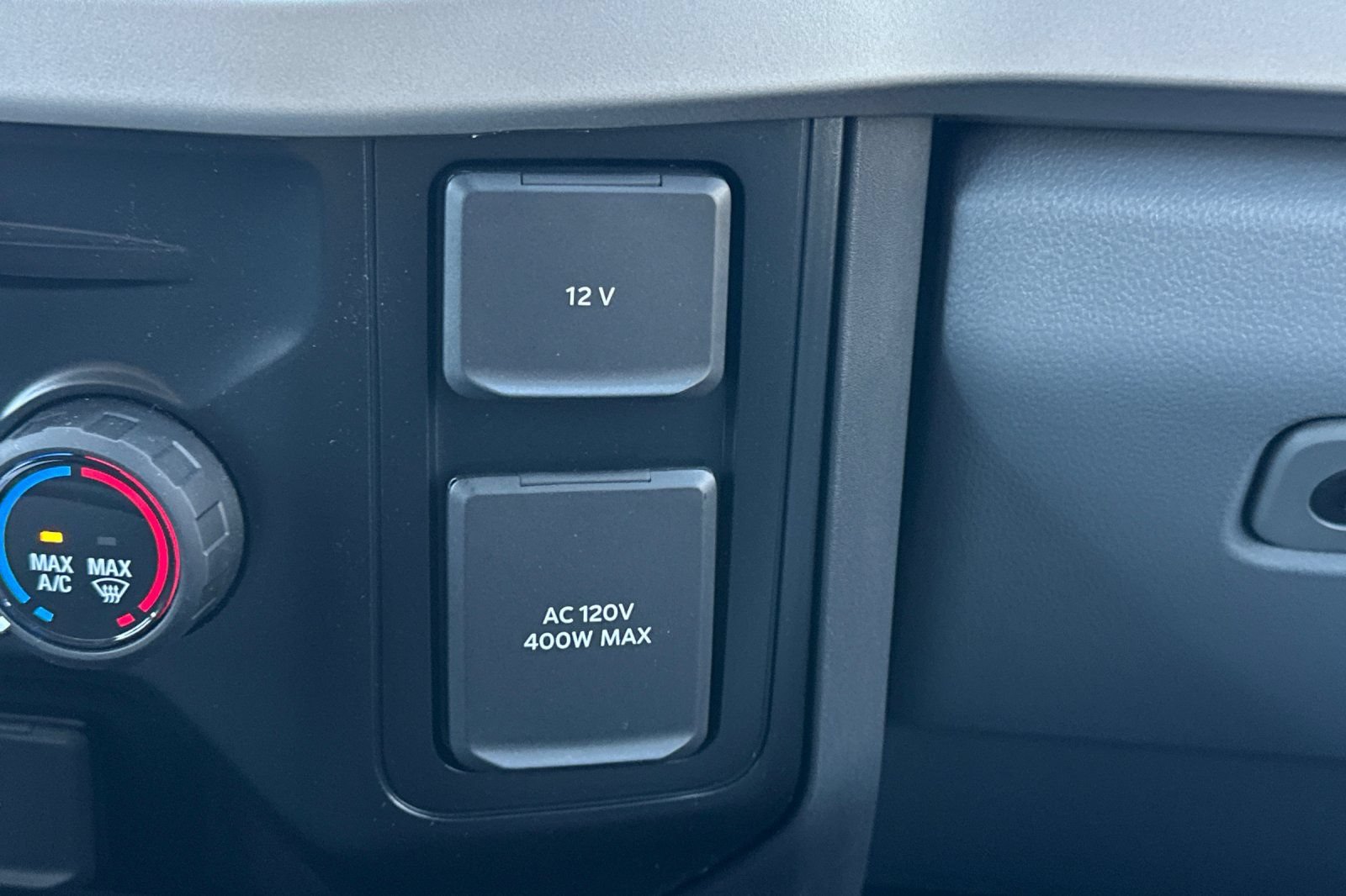 New 2026 Ford F250 XLT w/ XLT Premium Package AWD/4WD image 29