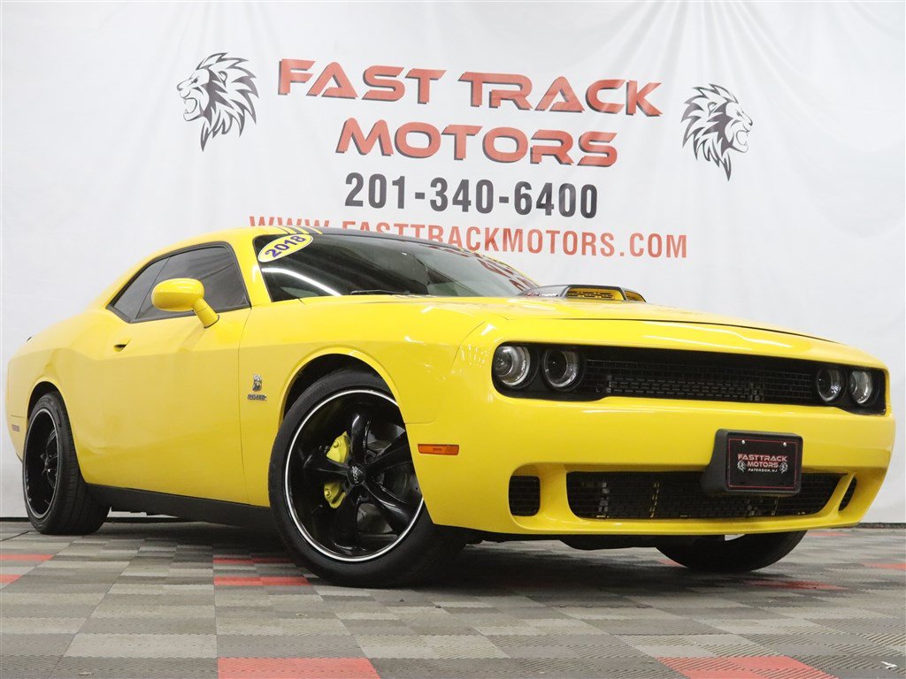 Used 2018 Dodge Challenger R/T Scat Pack RWD image 6