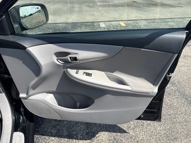 Used 2011 Toyota Corolla LE FWD image 14