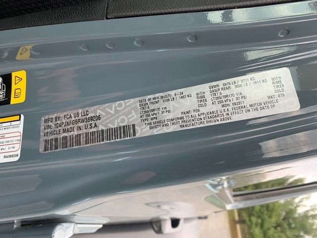 Used 2024 Jeep Wrangler Unlimited Rubicon w/ Convenience Group image 24