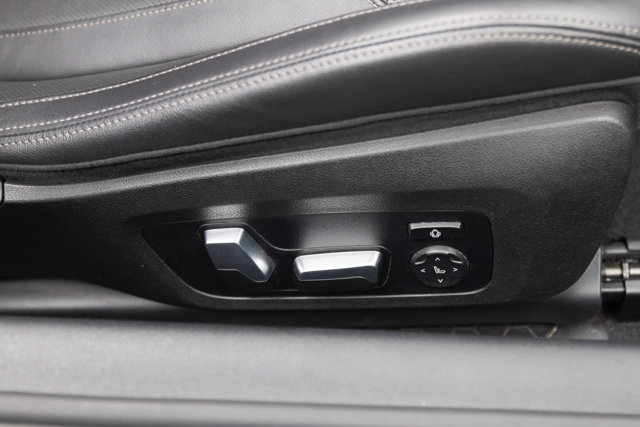 Used 2019 BMW M850i xDrive Convertible w/ Driver Assistance Package image 70