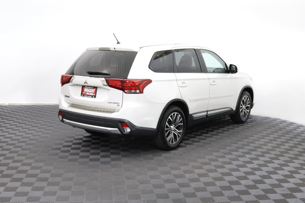 Used 2016 Mitsubishi Outlander SE FWD image 8