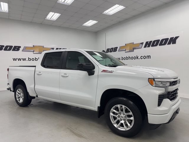 Used 2022 Chevrolet Silverado 1500 RST AWD/4WD image 3