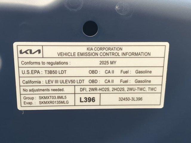 Used 2025 Kia Telluride S FWD image 28