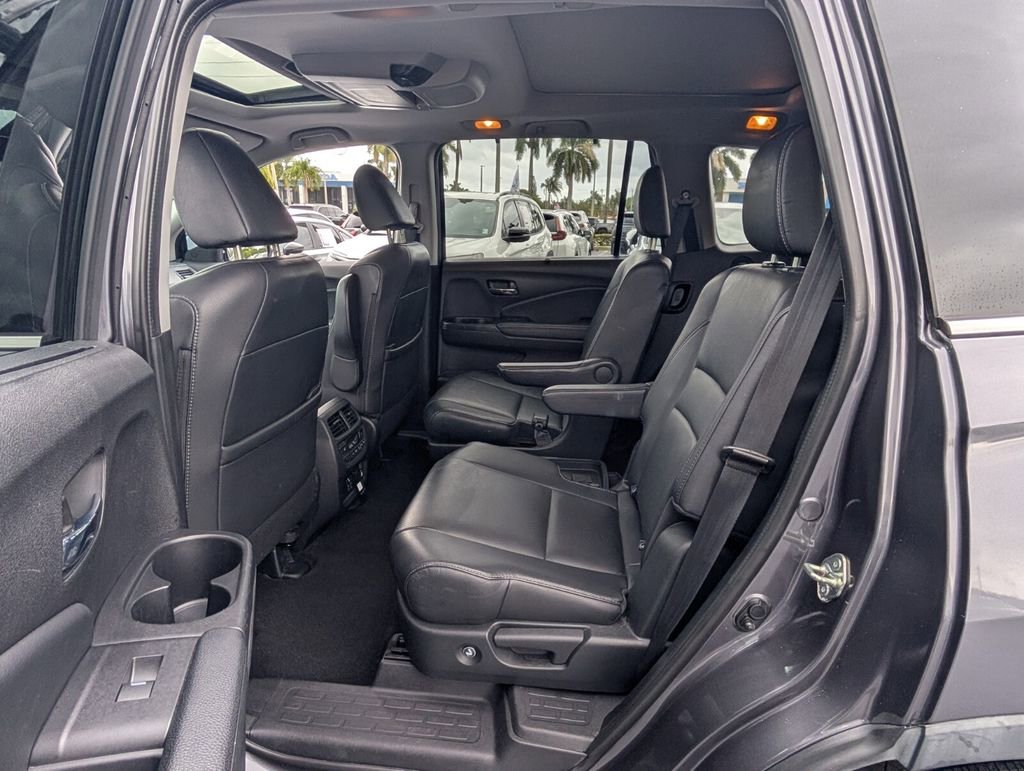 Used 2019 Honda Pilot Elite image 12