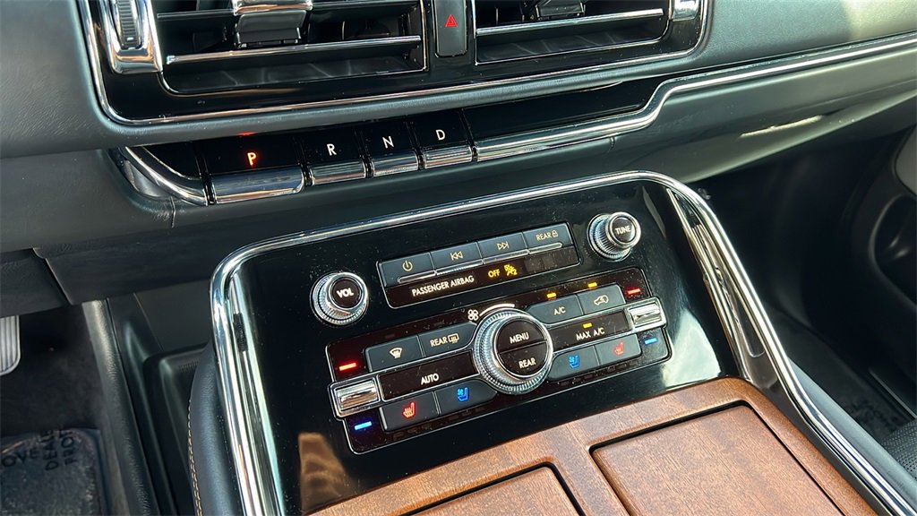 Certified 2022 Lincoln Navigator Black Label image 14