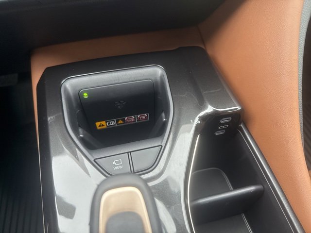 Used 2025 Toyota Crown Signia image 30