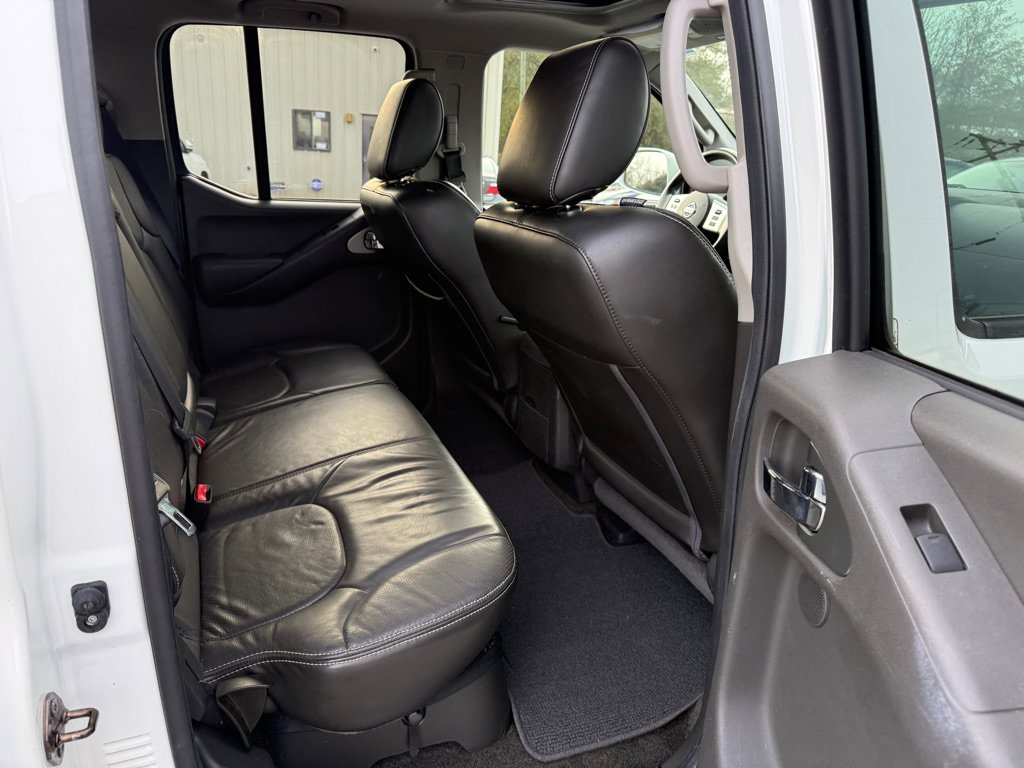 Used 2014 Nissan Frontier PRO-4X w/ Pro-4x Luxury Package image 17